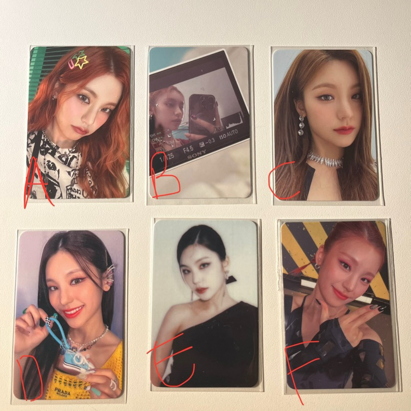 ITZY YEJI OFFICIAL PHOTOCARD