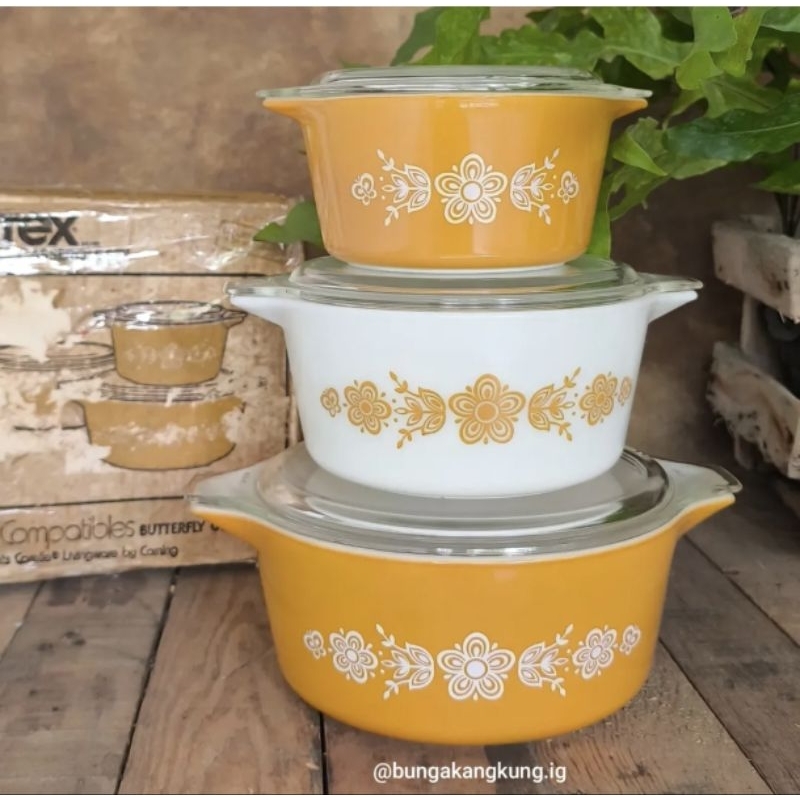 Butterfly gold pyrex USA