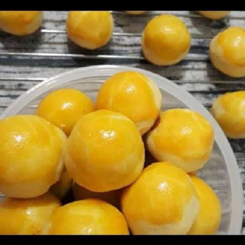 

NASTAR KUE KERING 600 toples tabung. fresh from the oven