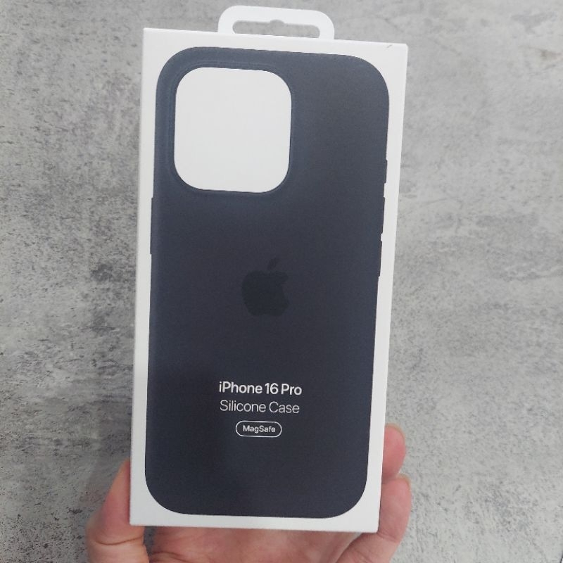 IPHONE 16 PRO SILICONE CASE MAGSAFE HITAM ORIGINAL BELI DI ERAFONE HARGA 900RB