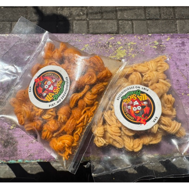 

MIE GULUNG PEDAS DAUN JERUK /ASIN GURIH 100GRAM