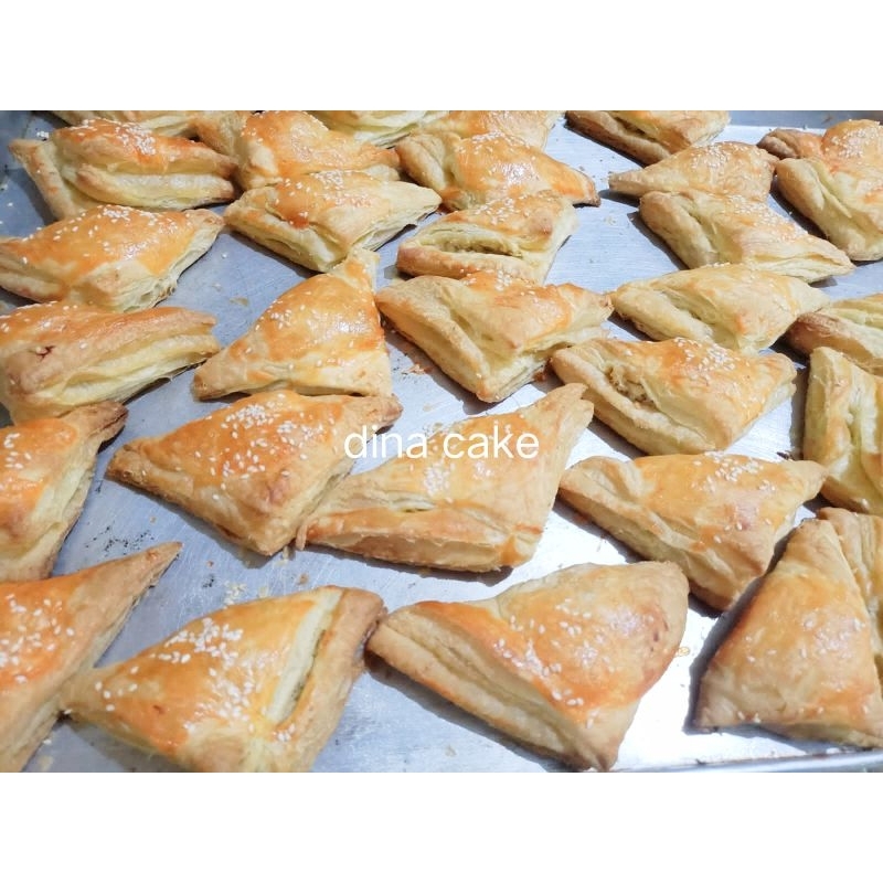 

Chicken pastry by DINA CAKE