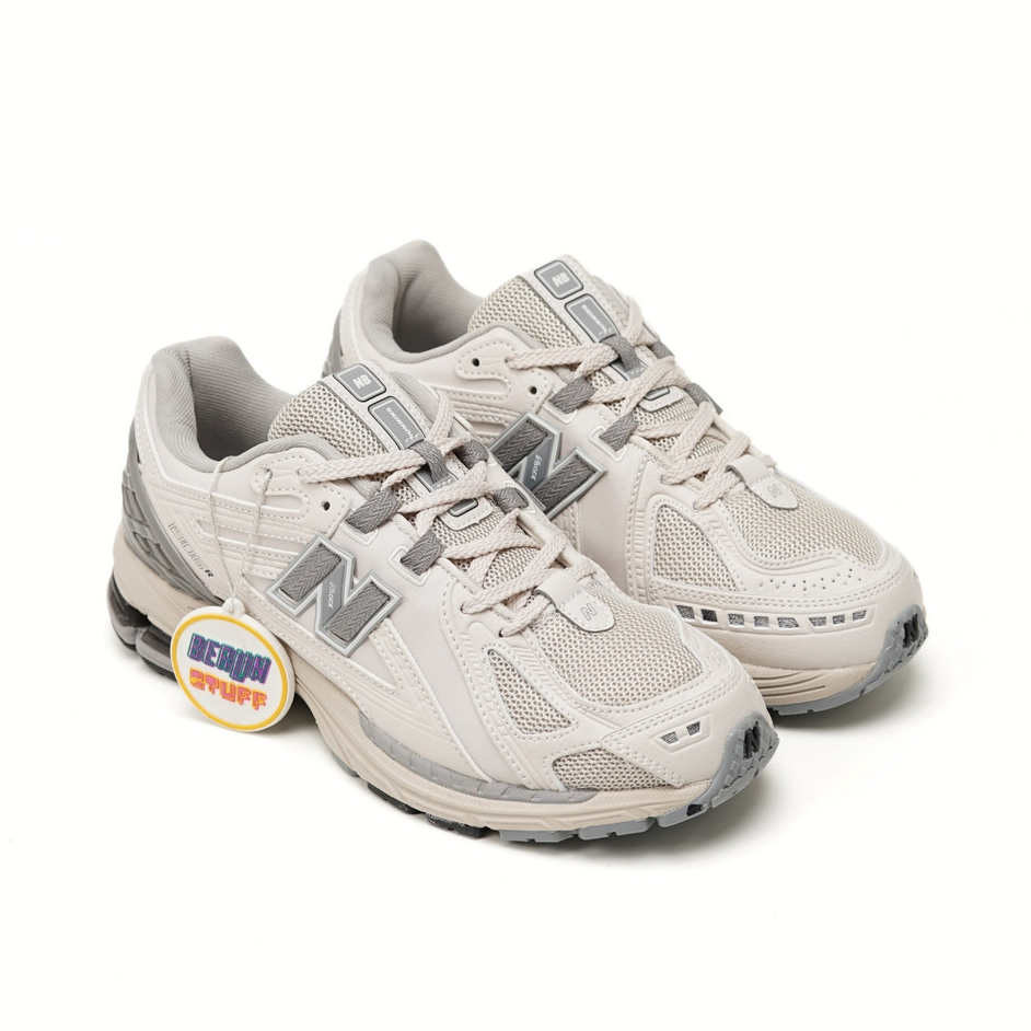 Sepatu 1906R 1906 'White Grey' " SKU M1906RD " 100% Original BNIB