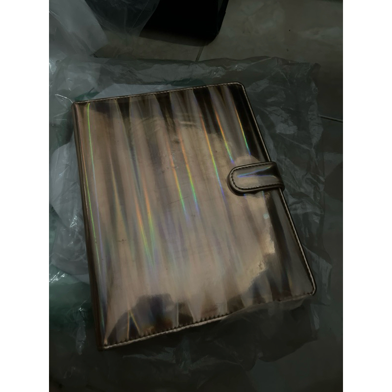

binder hologram preloved baca deskripsi