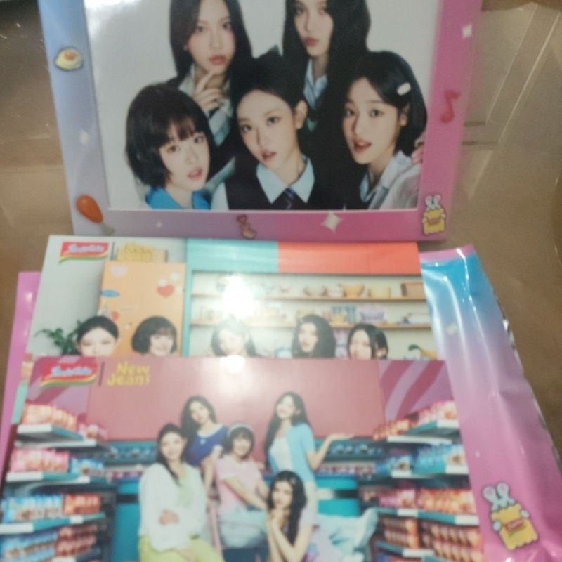 New Jeans Indomie postcard set