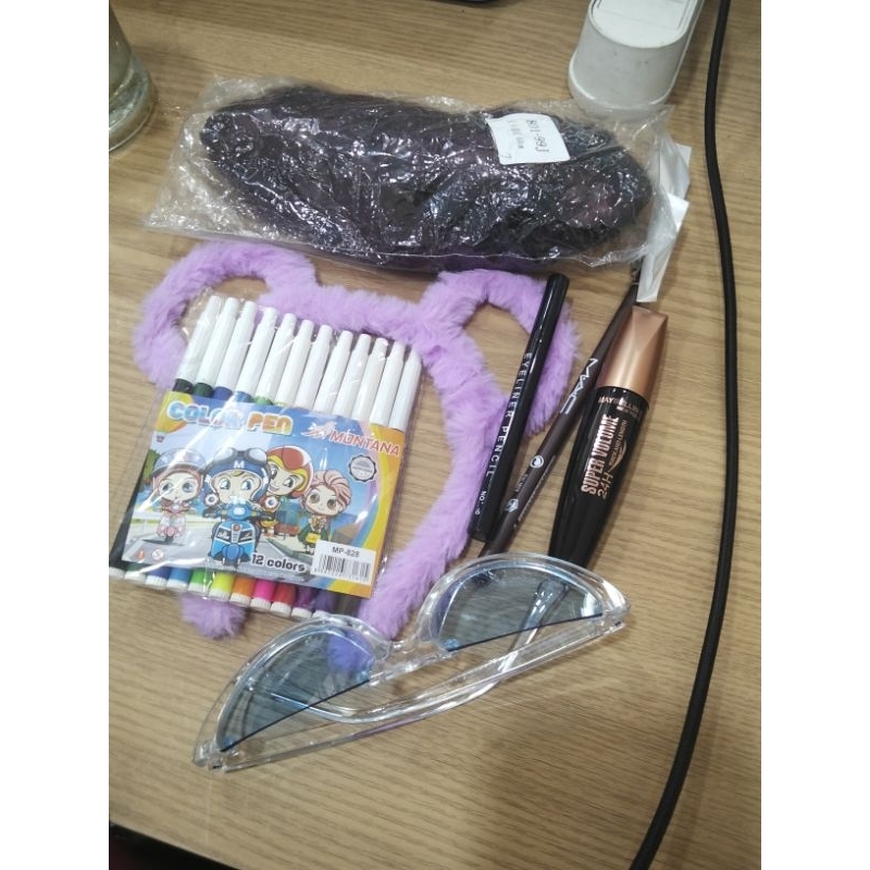 

3 barang random 18.000
