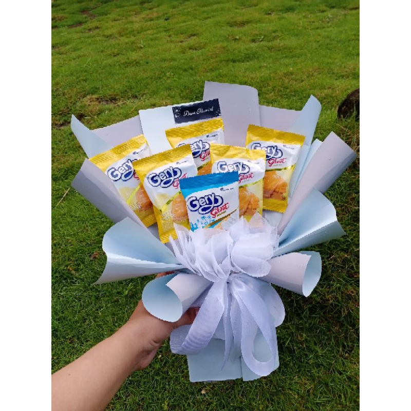 

BUKET Snack, bisa request, Gratis kartu ucapan/Stik
