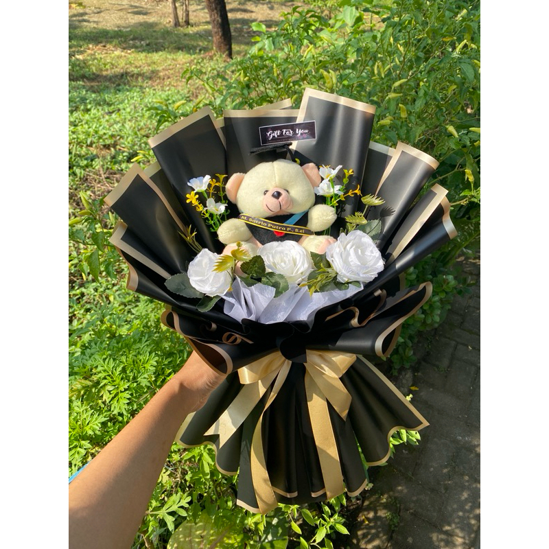 (READY) BUKET BONEKA WISUDA HADIAH WISUDA MURAH CEWEK COWOK