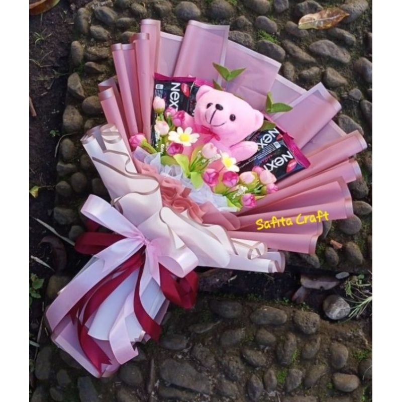 BUKET WISUDA BONEKA BUNGA DAN JAJAN/SNACK 03