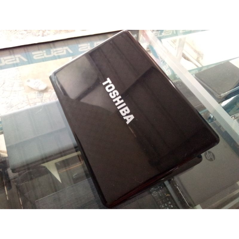 laptop Toshiba core i3 mulus