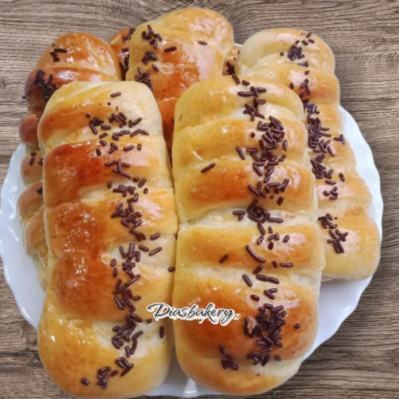 

Roti Manis Pisang Coklat 50 (PCS) Murah Di Jamin Enak