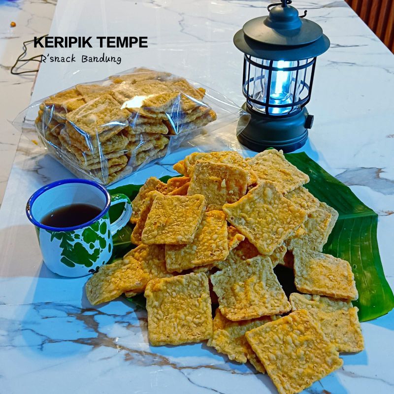 

Tempe goreng bandung varian original kotak 500gr.