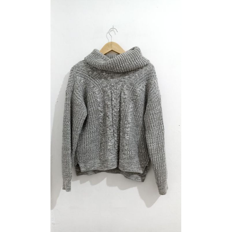 preloved sweater rajut tebal