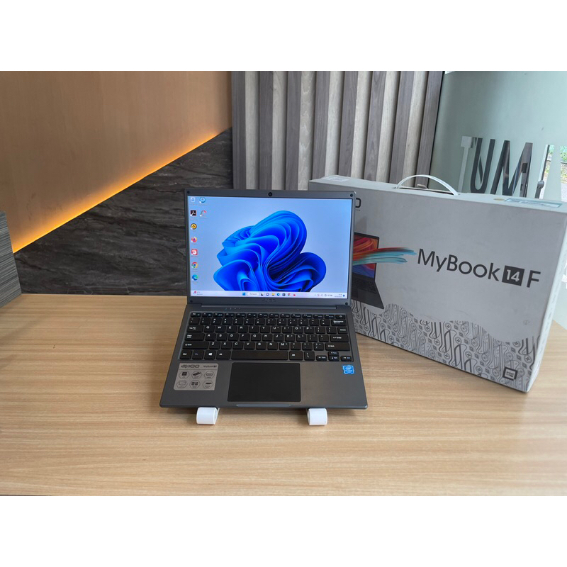LAPTOP PELAJAR AXIOO MYBOOK 14F SLIM Ram 4gb like new