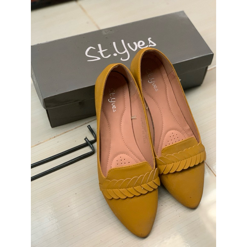 SEPATU St.Yves
