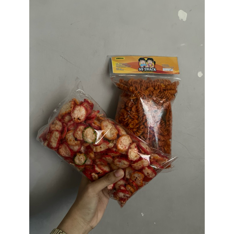 

Krupuk seblak | makroni pedas