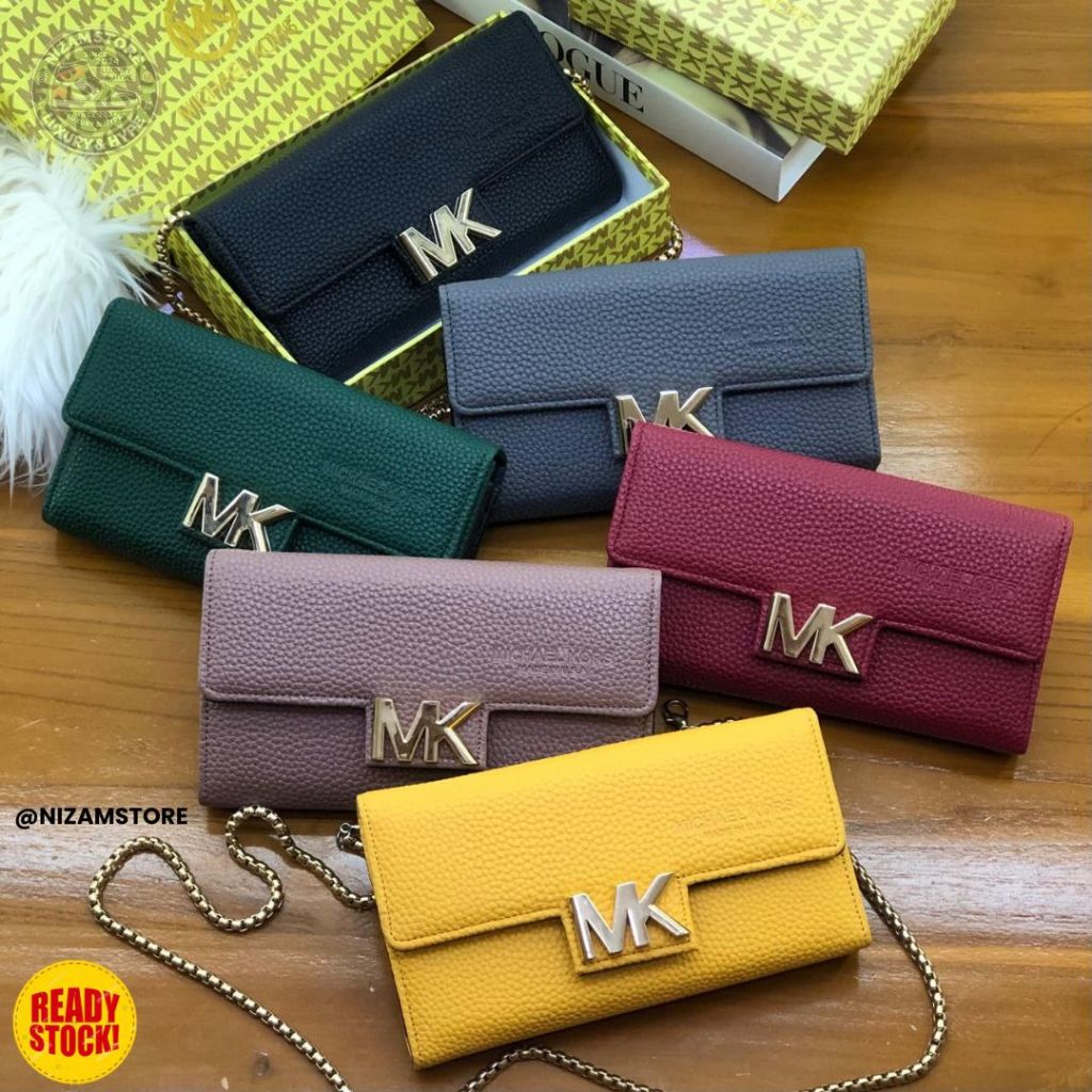 READY DOMPET SLING RANTAI MK KUNCI ACC GOLD FREE BOX UK 21x19 KODE 28-10   HARGA 105.000 Reseller 95