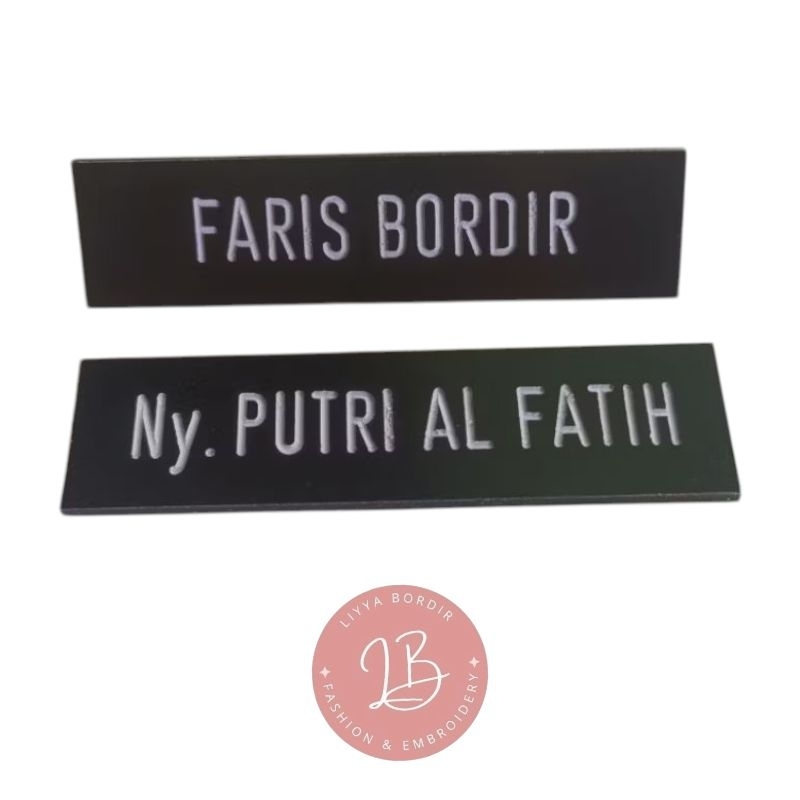 

Nametag Akrilik custom papan nama akrilik