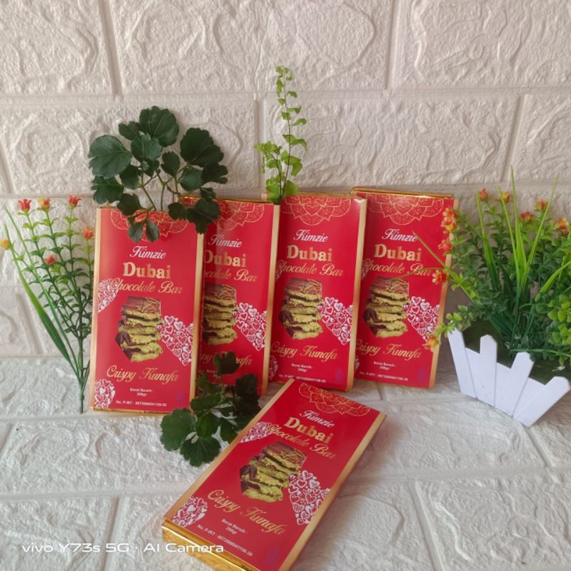 

Kimzie Coklat Dubai 200G rasa Strawbery