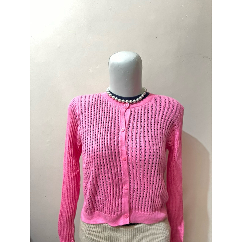 cardigan oneck jaring katbol crop pink barbie branded by GAP