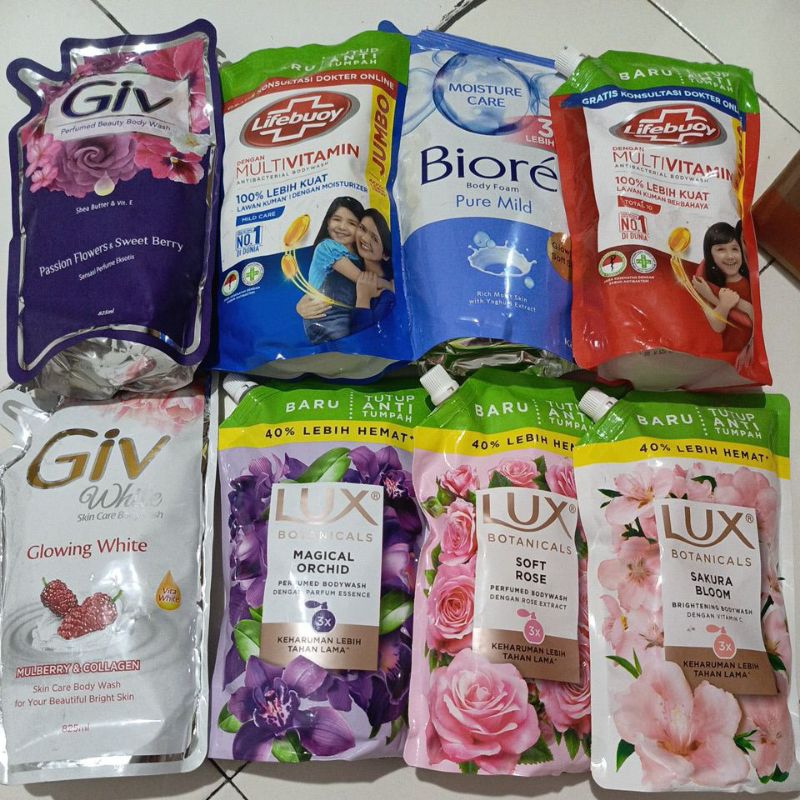 Sabun Mandi Cair refill pouch LUX Botanicals Sakura Bloom Jasmine Orchid Rose 825 ml BIORE Antibacte