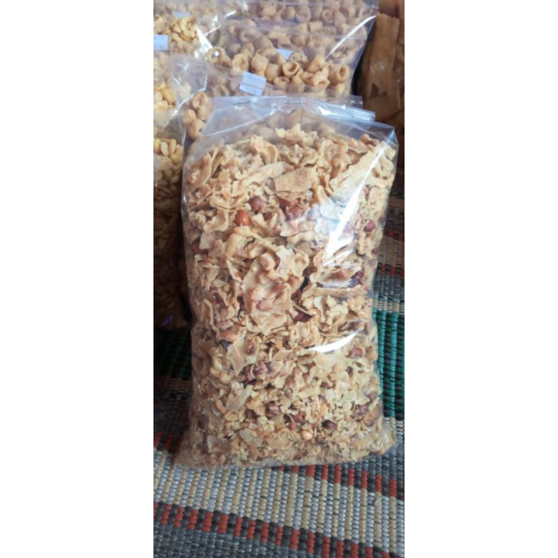 

Remukan peyek kacang tanah