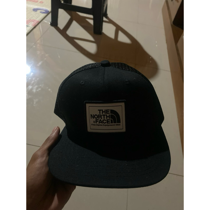 topi tnf