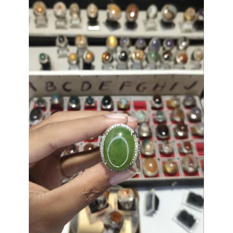 Batu Akik Jamrud Hijau