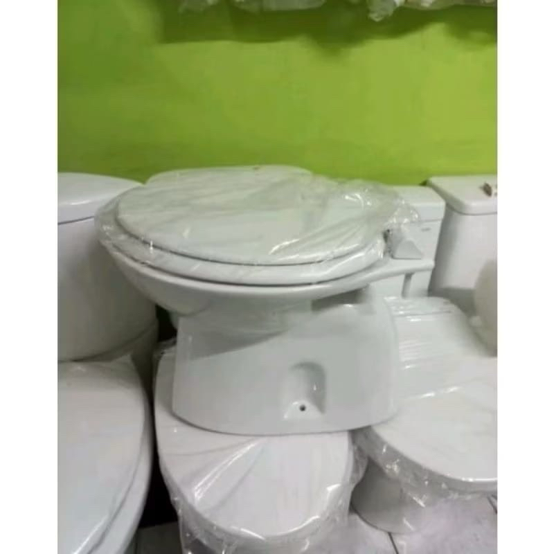 CLOSET DUDUK SIRAM MERK AMERICAN STANDAR MANUAL