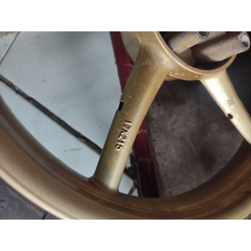 velg virosi bekas pemakean motor vixsen mxking cbr DLL