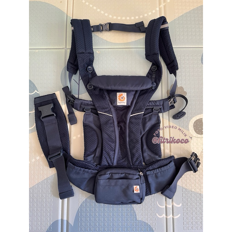 Preloved Ergobaby Omni Breeze - Midnight Blue