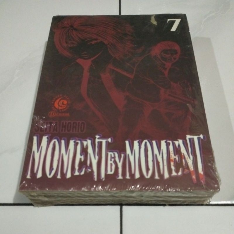 komik moment by moment