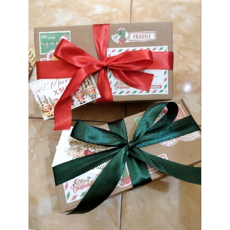 

Kotak Hampers Natal Gift Box Eksklusif – Kotak Hadiah/ Kue Natal Unik & Elegan