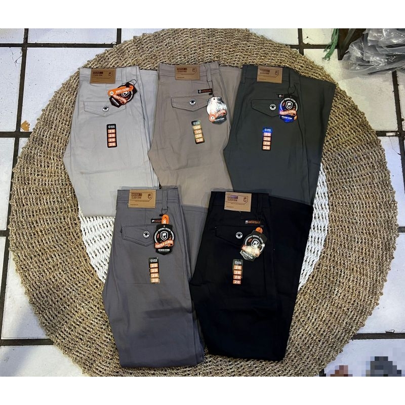 Celana Chino Ban Pria Castle Clash