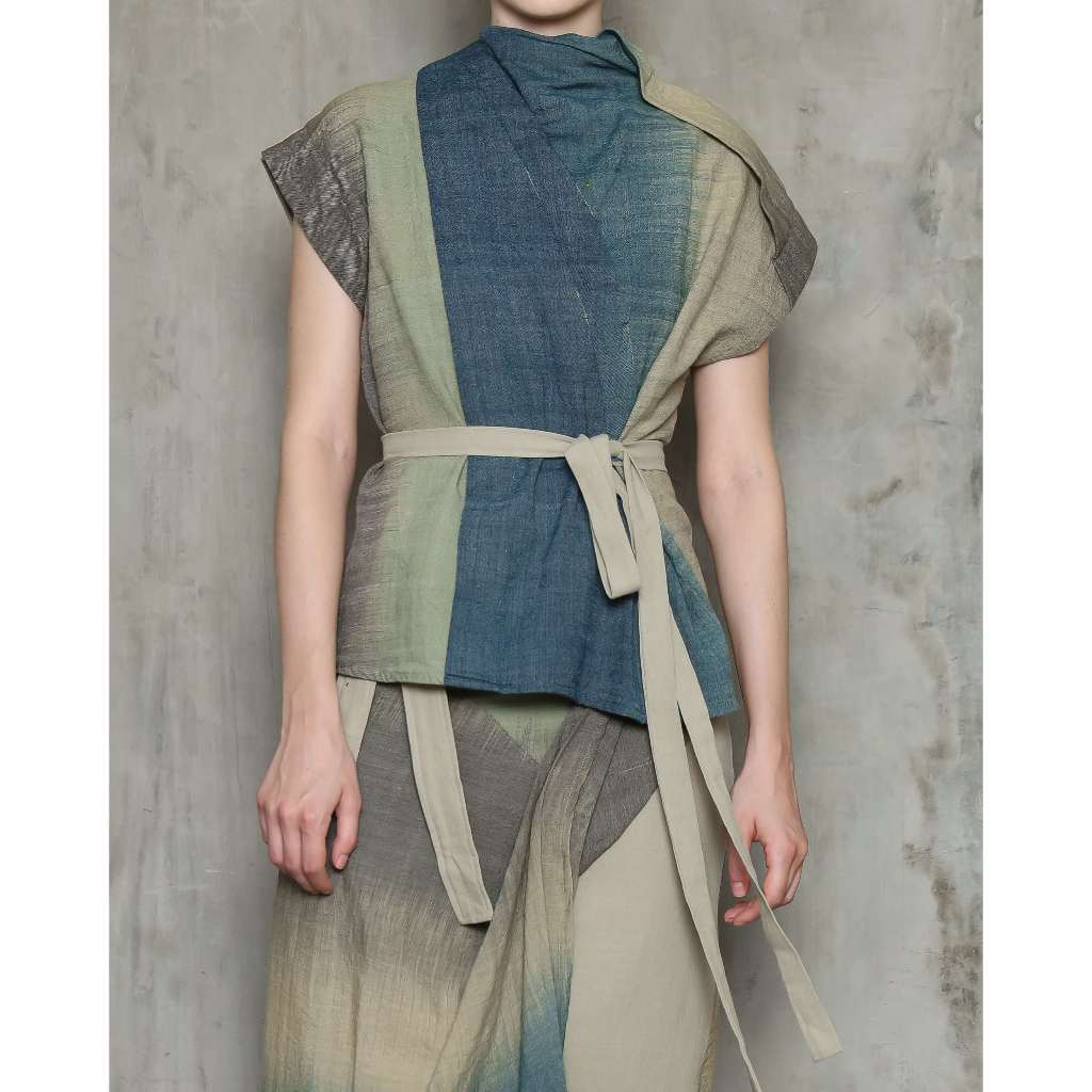 Emmy Thee || Utopia Top Look 2 Pendek (Top Only) Tenun Kontemporer Warna Alam