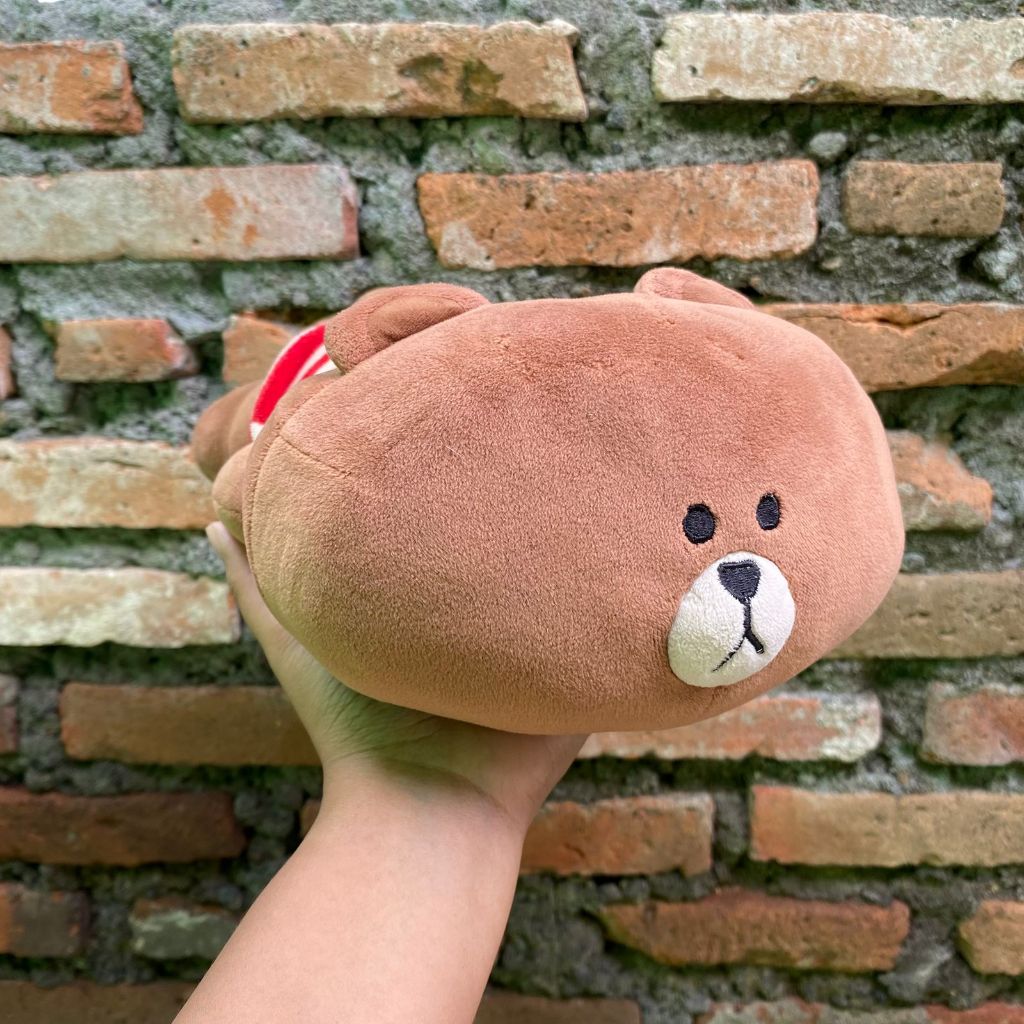 Brown Line Friends Tengkurep