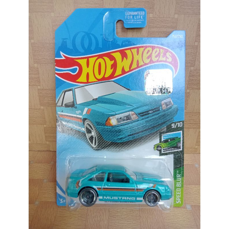 HOT WHEELS 92 FORD MUSTANG