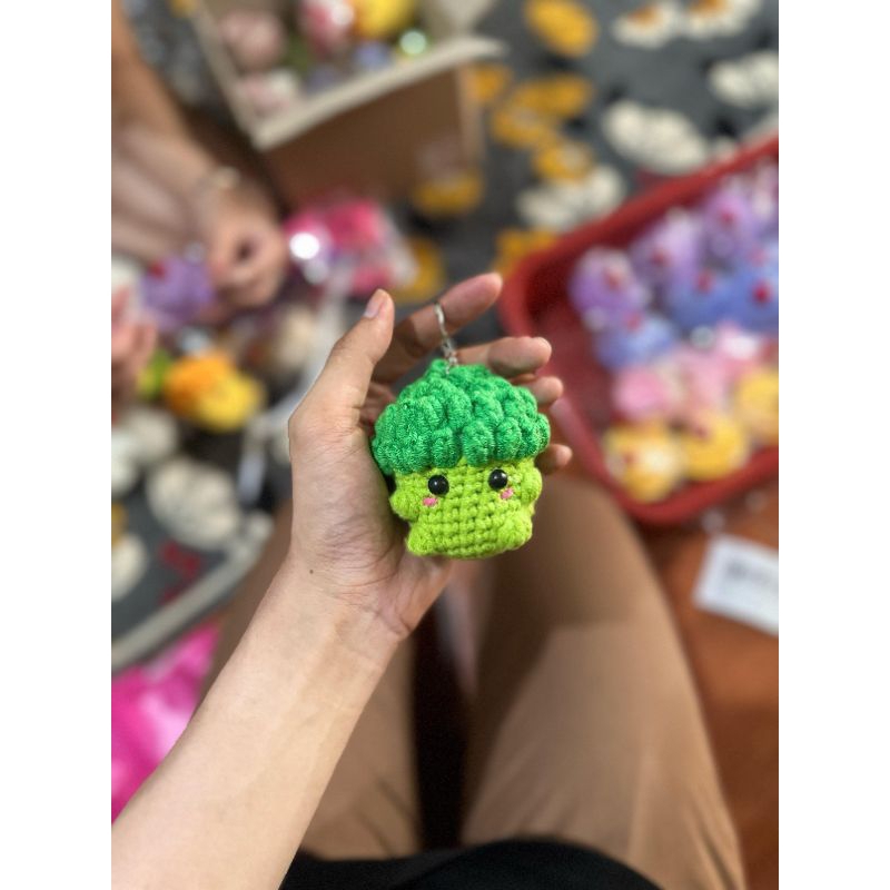 gantungan kunci rajut brokoli