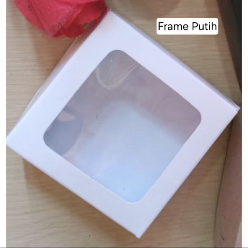 

Pesanan Custom Box Ukuran 16*16*6,5