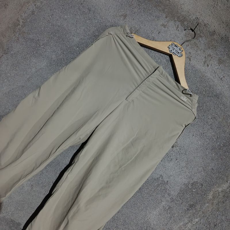 Celana outdoor Nike / Celana Gunung / celana olahraga