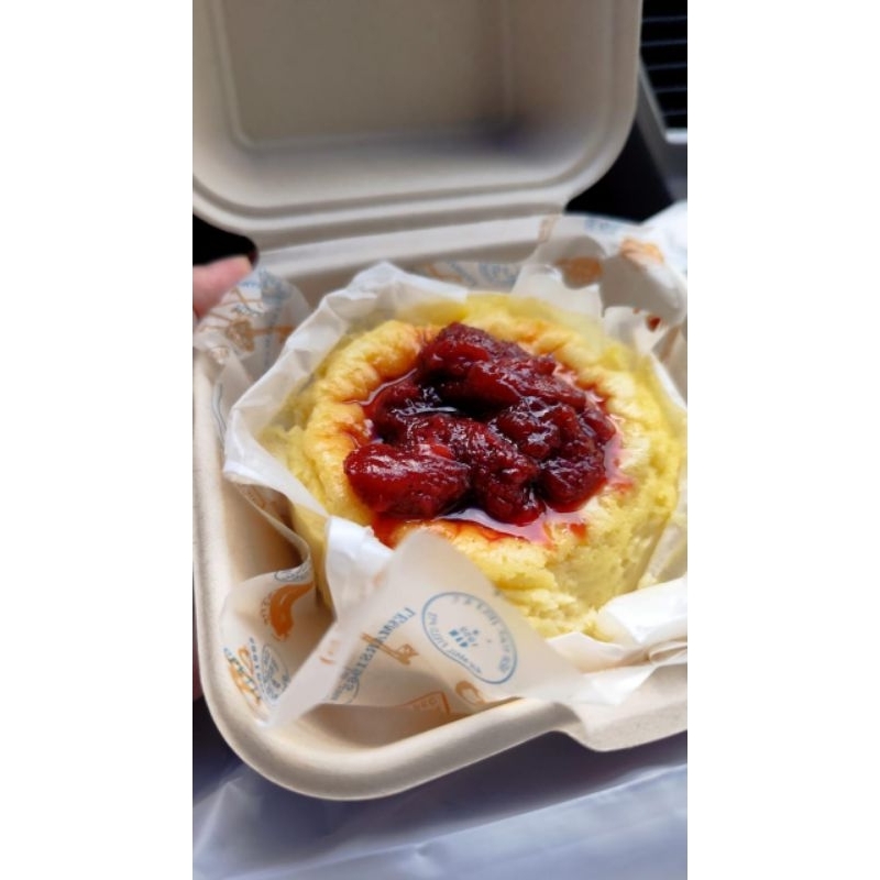 

Strawberry Burnt Cheesecake