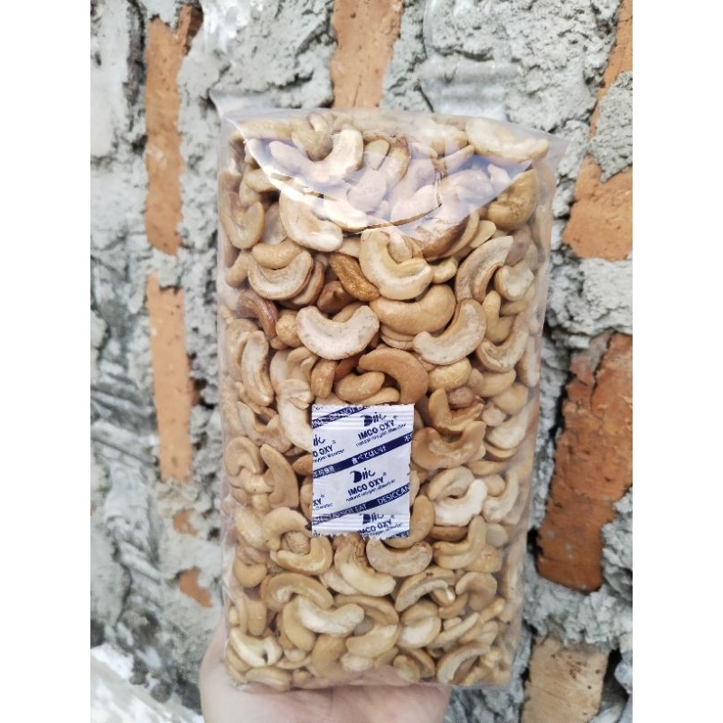 

Kacang Mede Patahan Matang Goreng 1kg