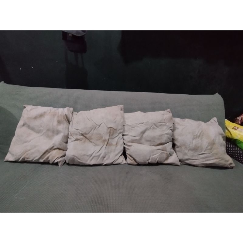 Bantal sofa Preloved (4bh)