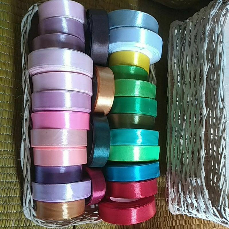 

1 roll pita satin lebar 2 cm pita kado gulung pita hampers souvenir