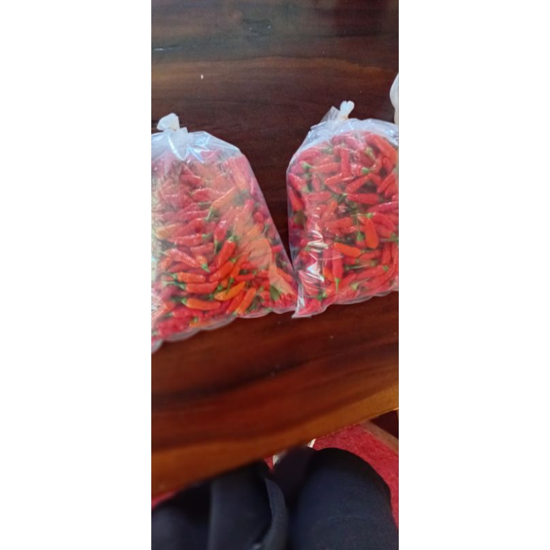 

cabai rawit merah fresh ( caplak merah)
