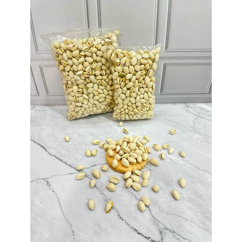 

Kacang Pistachio Salted Kacang Fustuk Ketawa 1kg Oleh Oleh Haji dan Umrah