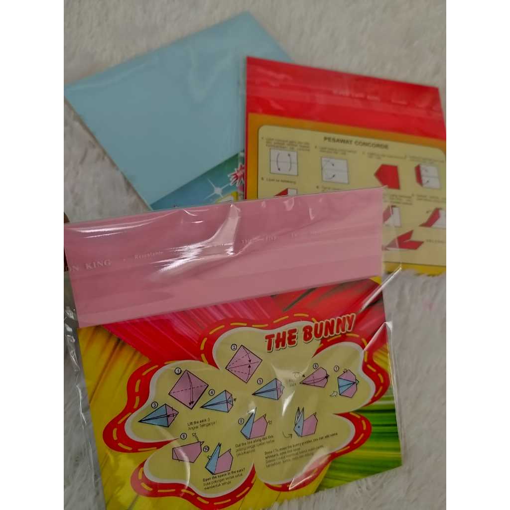 

MENTARI KERTAS ORIGAMI TWO SLIDE 12 X 12