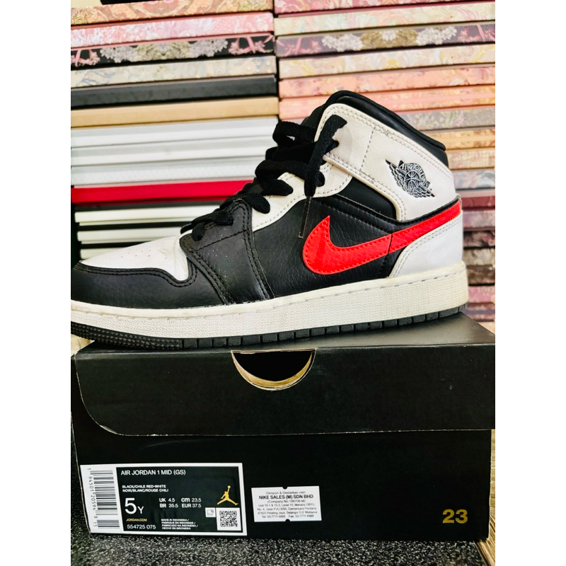 AIR JORDAN 1 MID (GS) PRELOVED