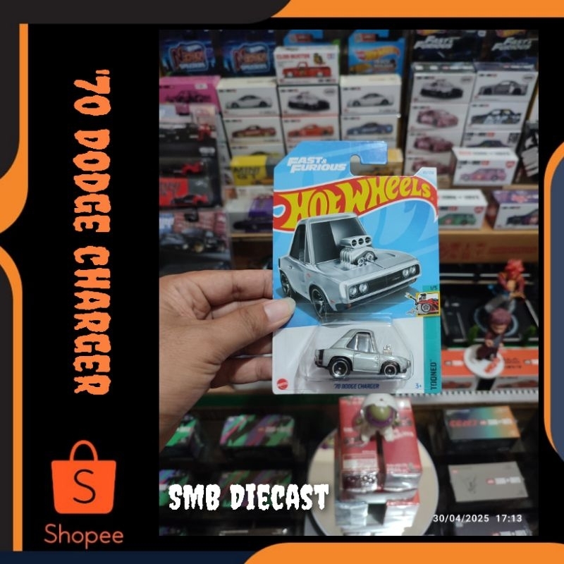 HOT WHEELS '70 DODGE CHARGER SILVER