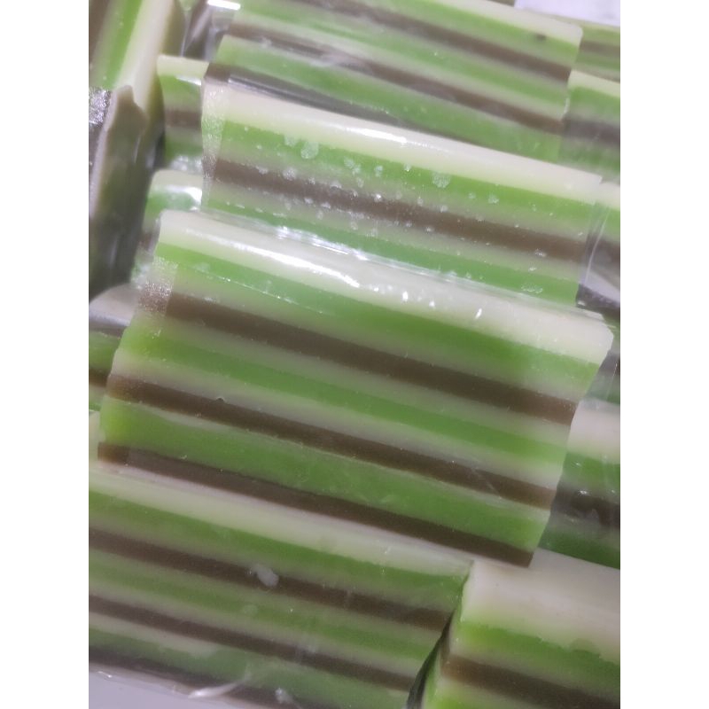 

Kue Lapis Tapioka